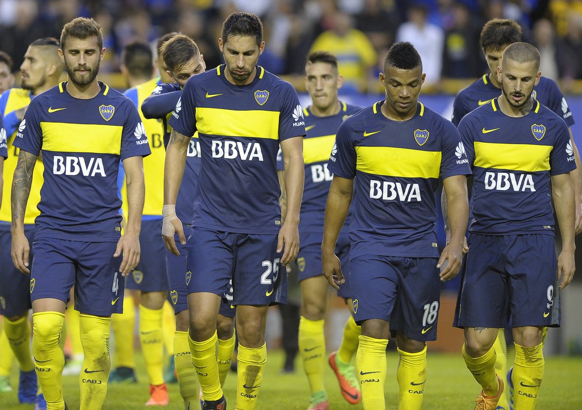 Boca trabaja en defensa y los jugadores no hablan con la prensa