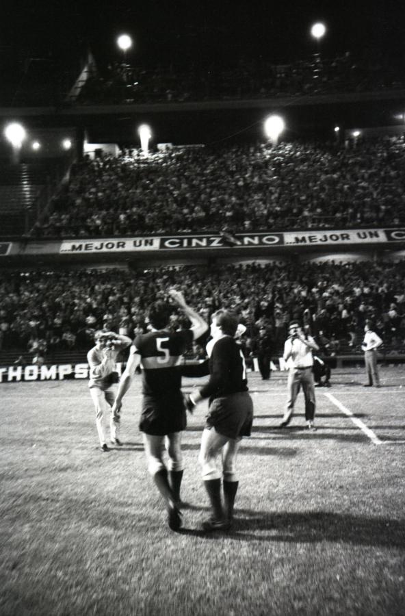 Imagen Surgido de las inferiores, Rattín vistió la camiseta de Boca en 382 partidos -todos como titular-, convirtió 28 goles y conquistó 4 títulos. (Foto: El Gráfico).