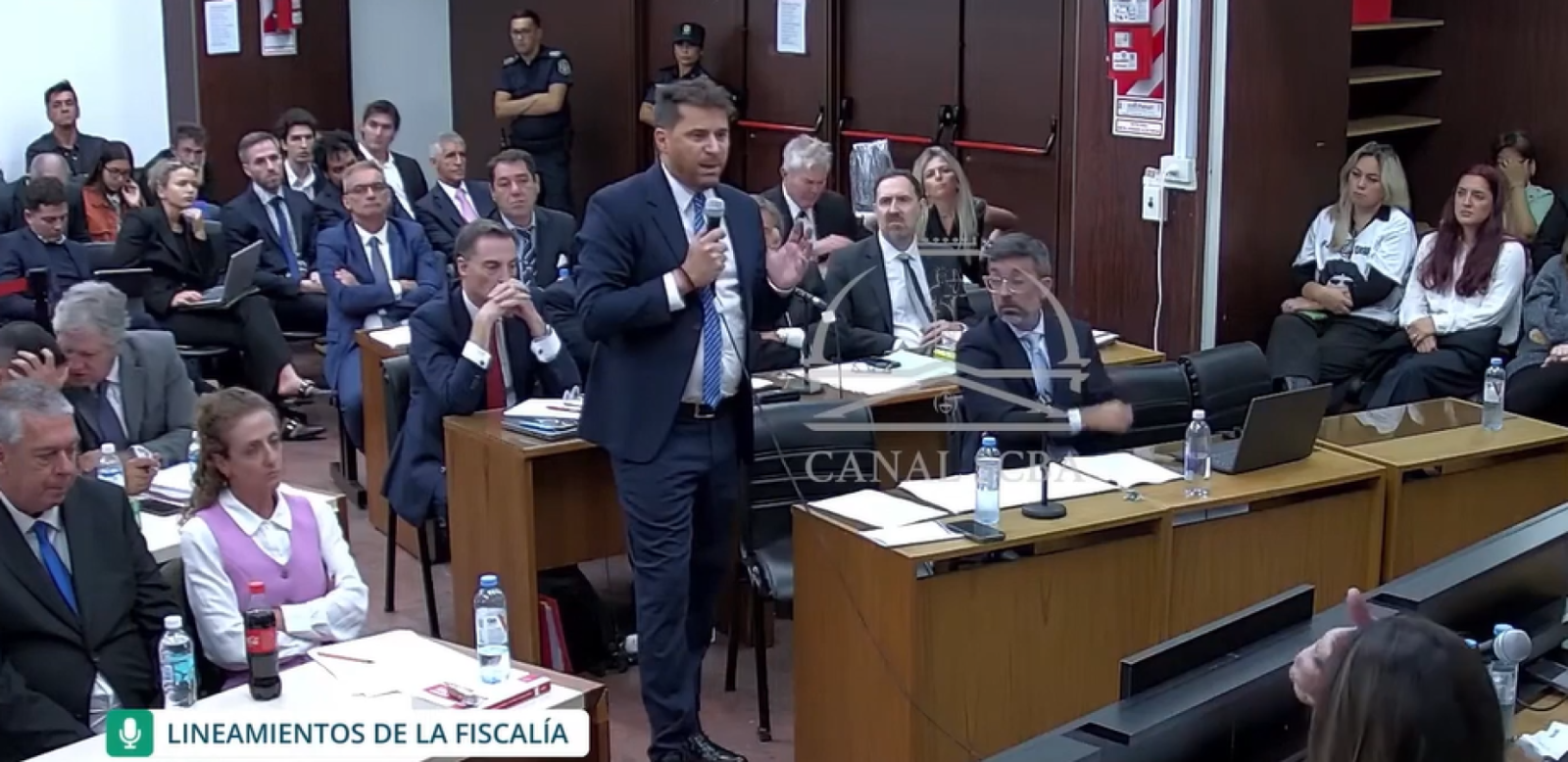 Imagen Una imagen de la primera jornada del juicio por la muerte de Diego.