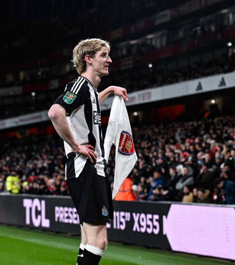 Imagen Gordon y un festejo a lo Henry en pleno Emirates.