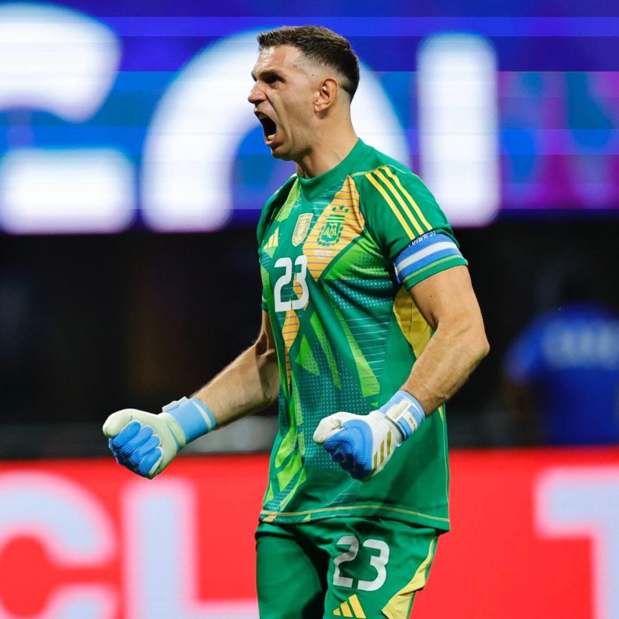 Imagen Dibu Martínez va por su quinto título con la selección nacional.