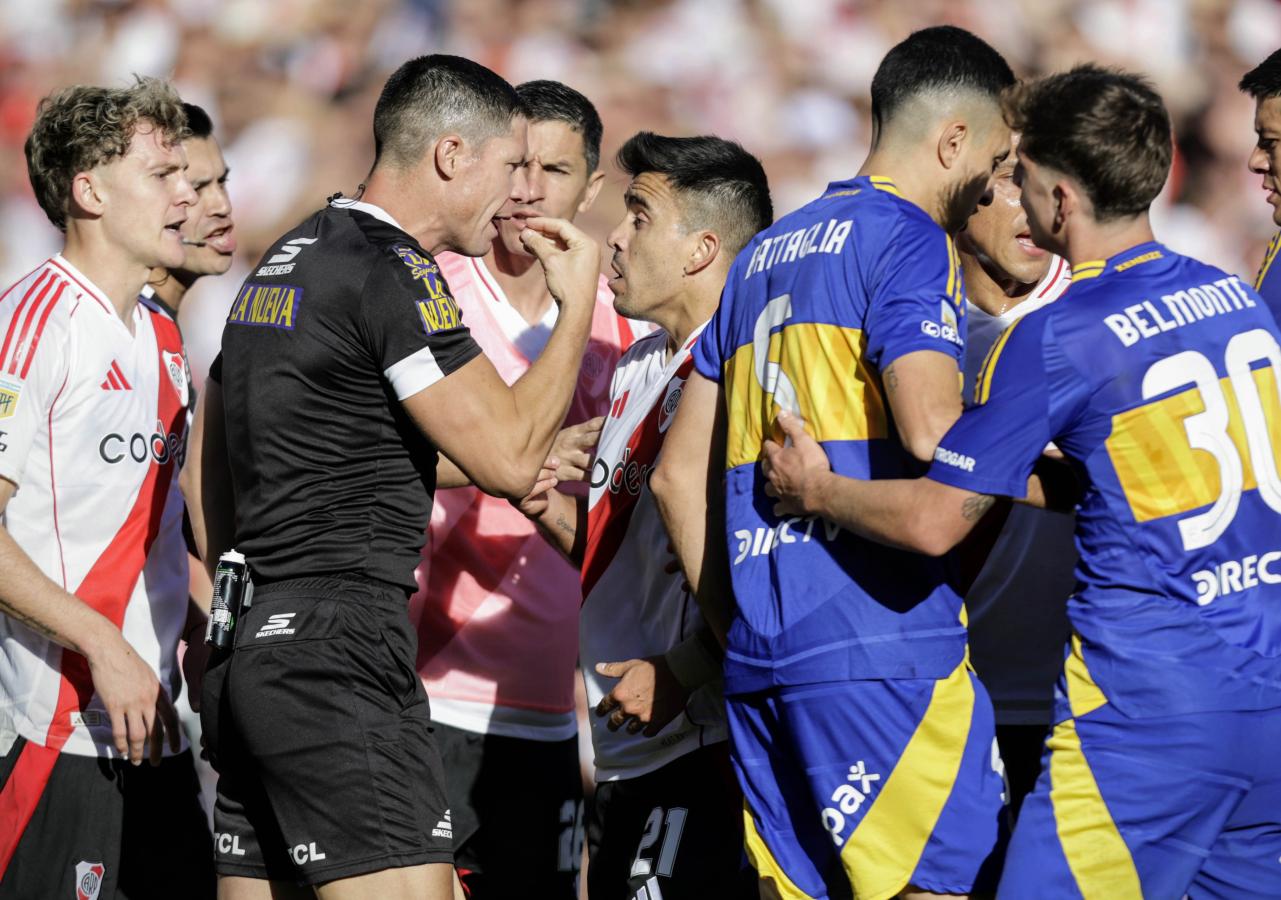 Imagen Acuña vio la amarilla tras el segundo tanto de River. Fotobaires.