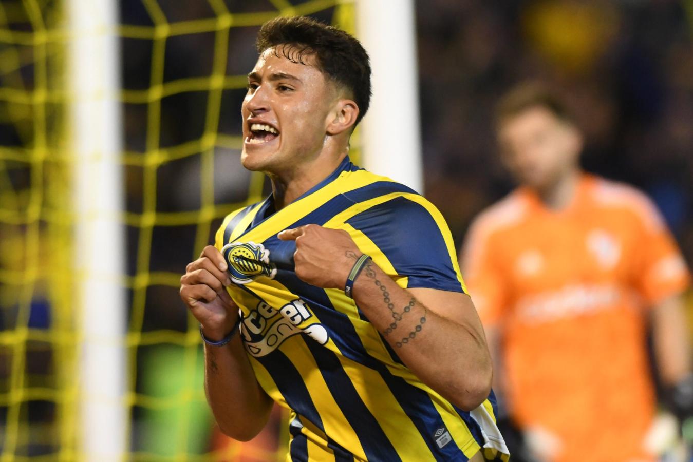 Imagen Alejo Veliz fue vendido por Tottenham a Bahía, pero se quedará hasta junio en Central.