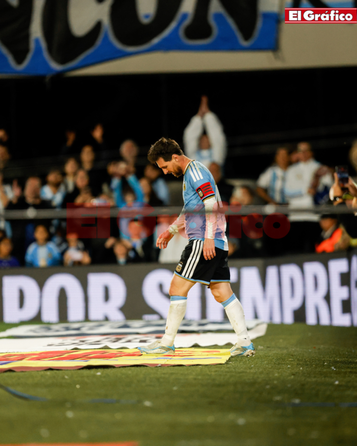 Imagen Lionel Messi en su despedida de la Selección Nacional