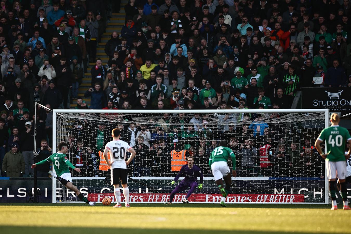 Imagen Ryan Hardie y un momento para toda la vida para los hinchas de Plymouth. AFP.