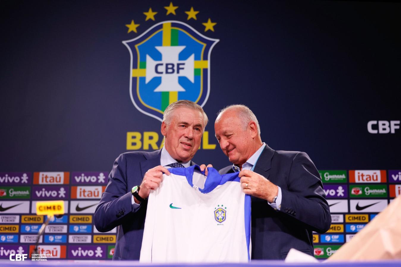 Imagen Ancelotti asumió en Brasil y no convocó a Neymar.
