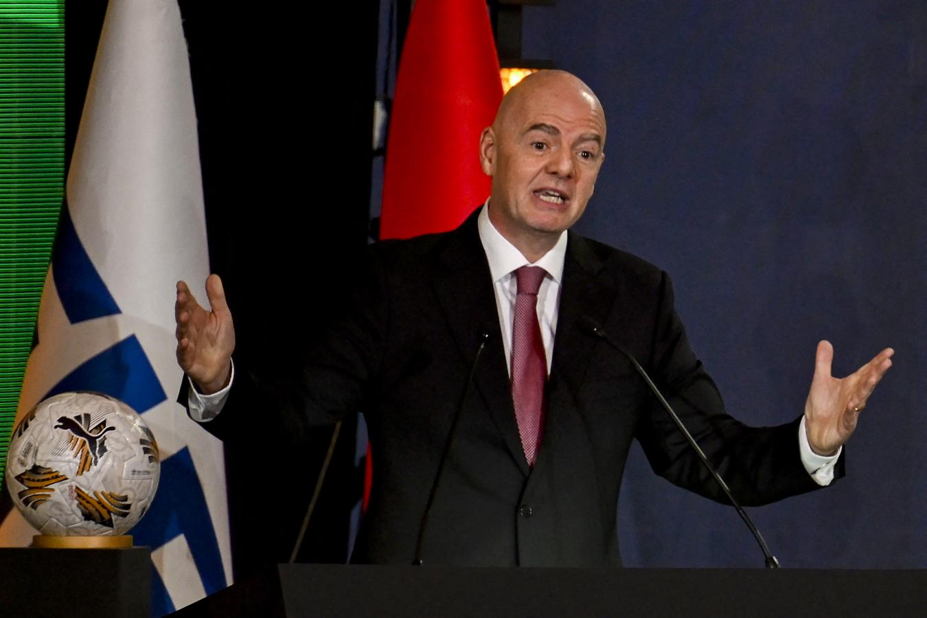 Imagen Infantino anunció las sedes de los Mundiales femeninos de 2031 y 2035.