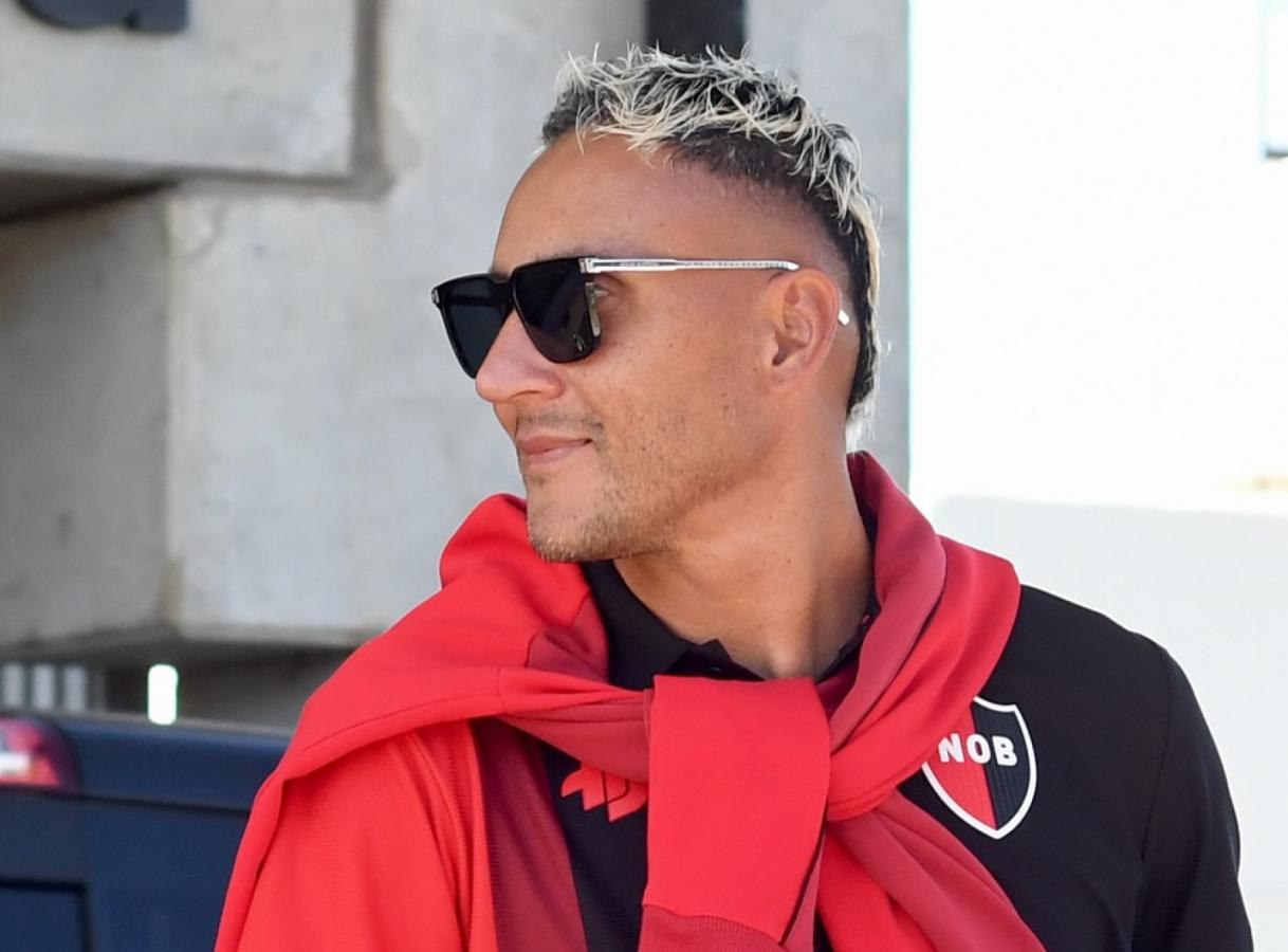 Imagen Keylor Navas por ahora seguirá en Newell's y atajará el domingo ante Banfield.