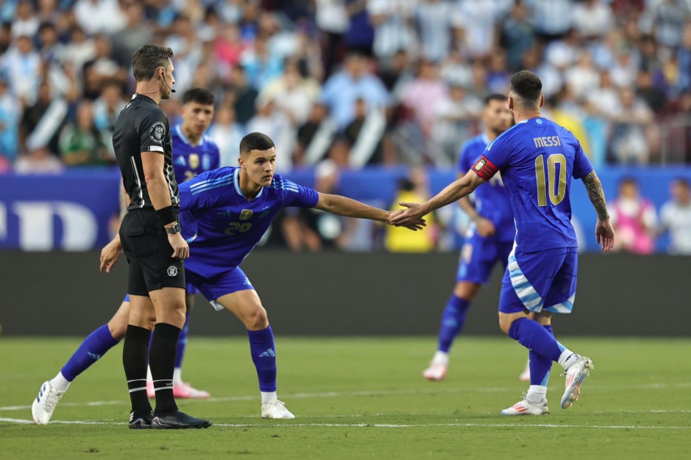 Imagen Messi y Carboni, de gran conexión ante Guatemala.