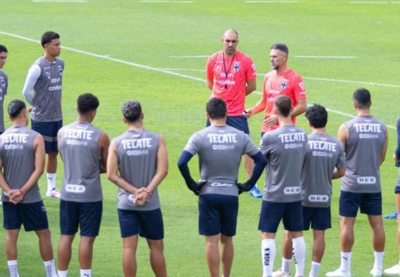 Imagen La primera práctica de Demichelis al frente de su nuevo equipo.