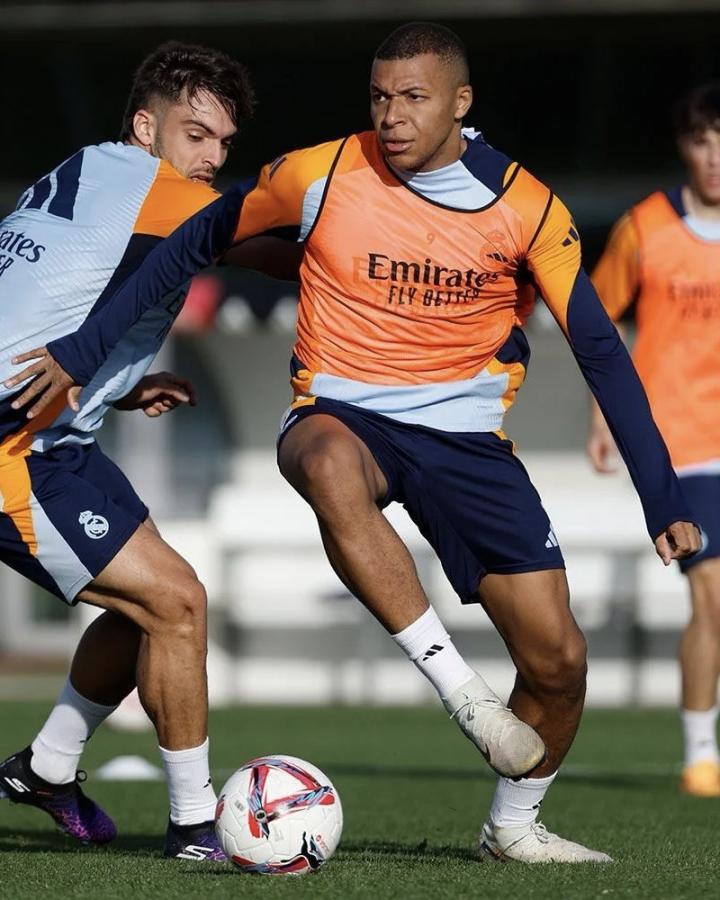 Imagen Kylian Mbappé, durante el entrenamiento de Real Madrid de este lunes.