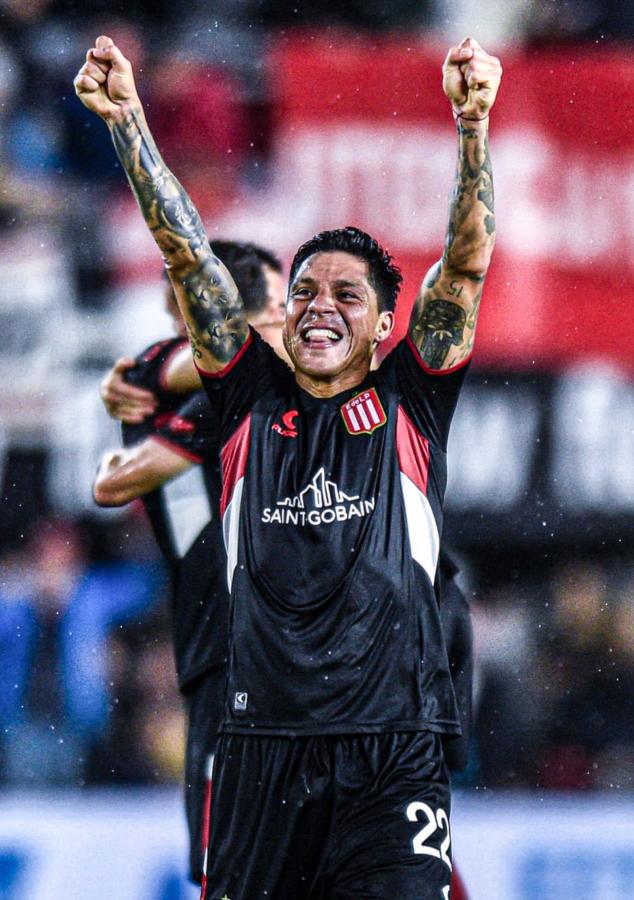 Imagen ¿Habrá tercera etapa en Estudiantes? La respuesta la tiene Enzo Pérez.