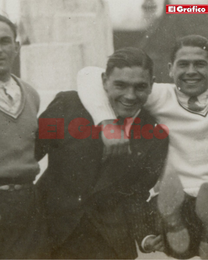 Imagen Lucien Laurent, durante el Mundial de 1930, con sus compañeros de Selección