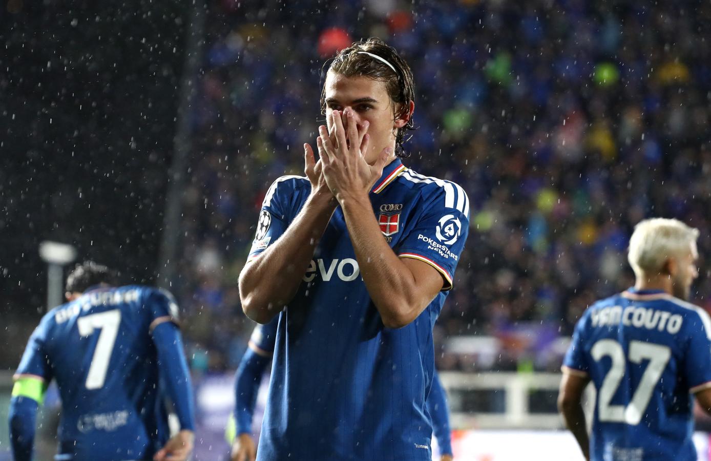 Imagen de Endiablado: los golazos de Nico Paz ante Manchester United