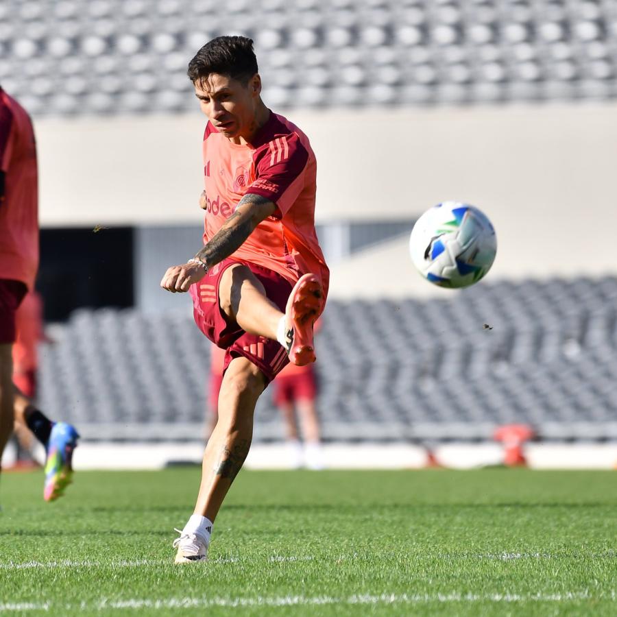 Imagen Montiel se recuperó en tiempo récord y será titular.