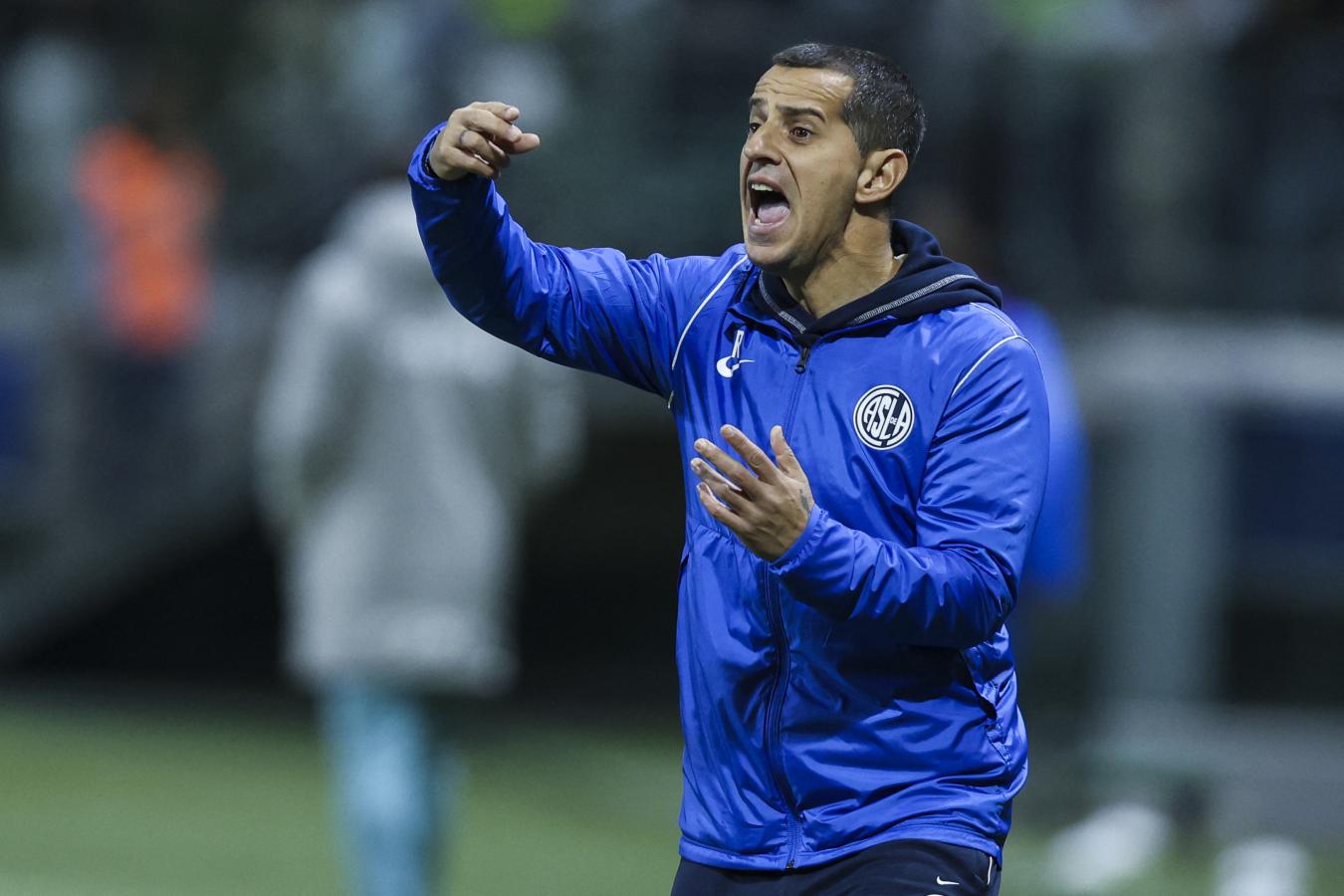 Imagen Romagnoli fue respaldado por Lopardo y seguirá siendo el DT.