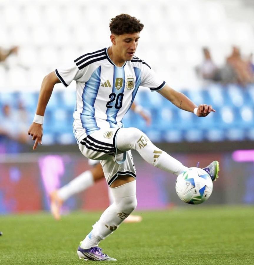 Imagen Luca Scarlato, con la camiseta de la Selección Argentina.
