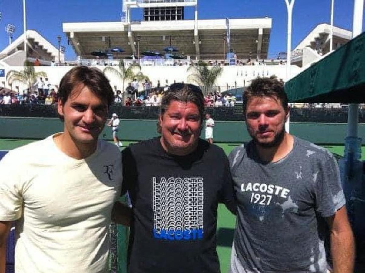 Imagen El entrenador junto a los dos suizos Federer y Wawrinka