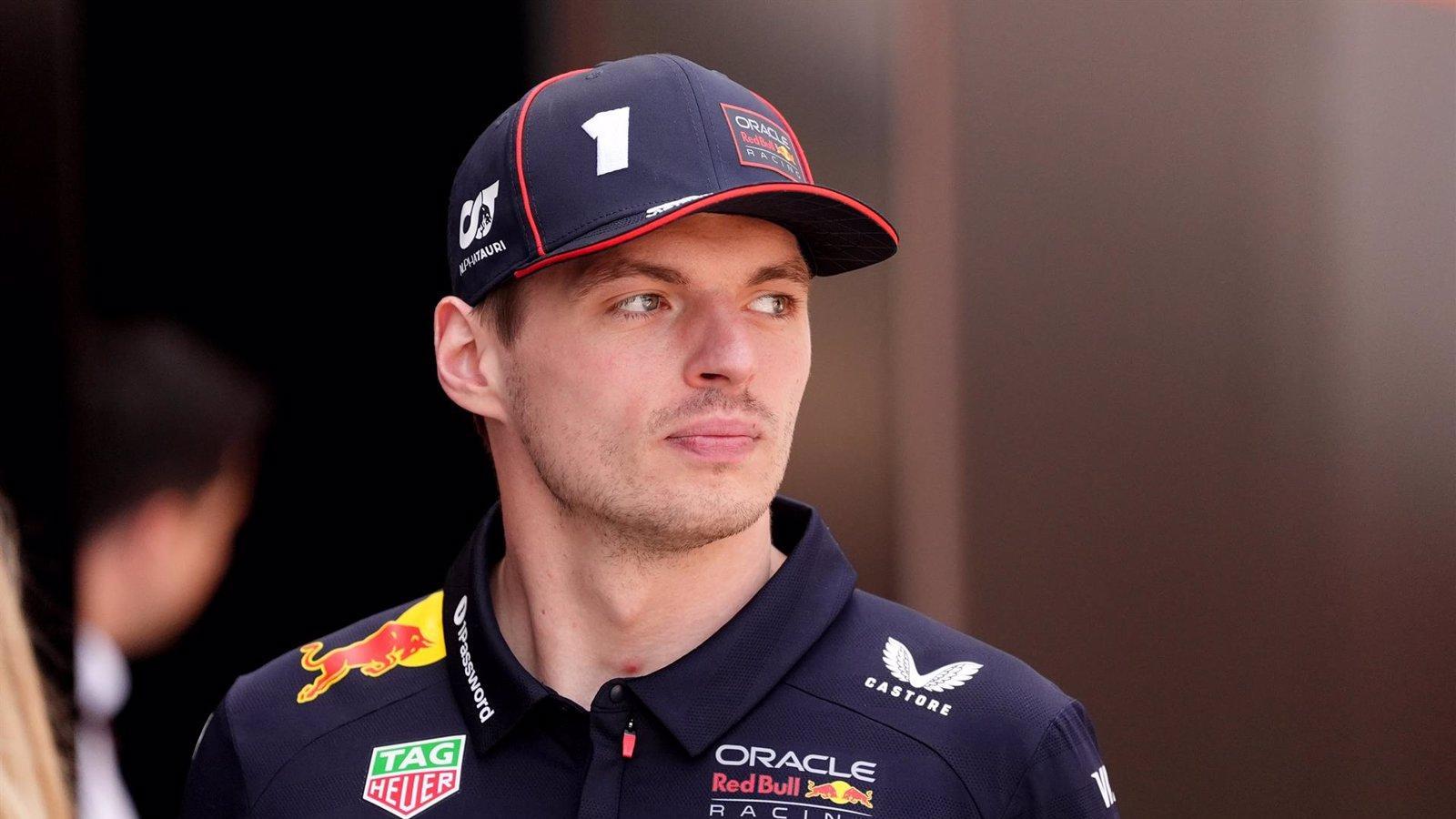 Imagen Verstappen despejó rumores y dio a entender que no cambiará de marca.