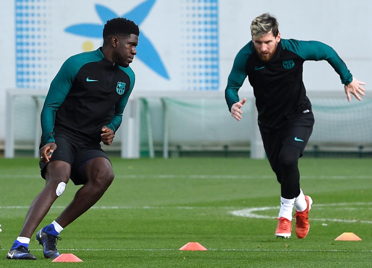 Imagen Umtiti y Messi durante un entrenamiento en Barcelona.