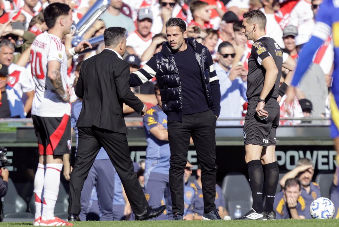 Imagen Gago dialoga con Gallardo durante el primer tiempo. Fotobaires.