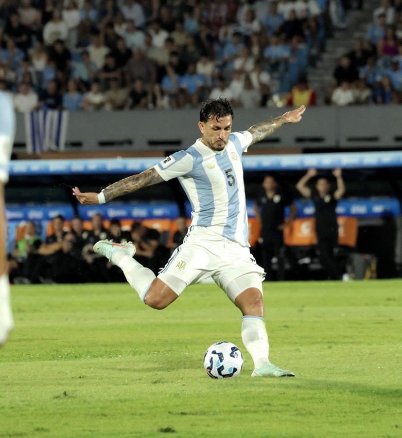 Imagen Paredes: "Lo de la cláusula es cierto y es solamente para Boca".