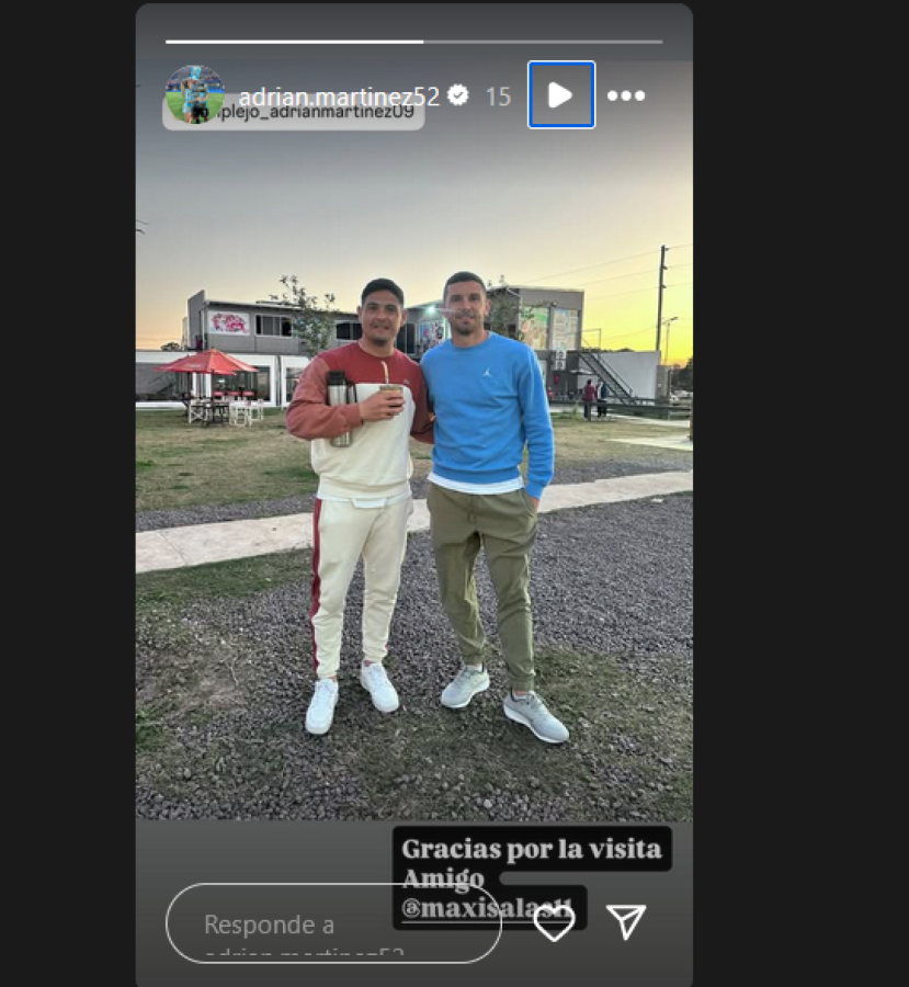 Imagen El reencuentro entre dos amigos: Maravilla Martínez y Maxi Salas.