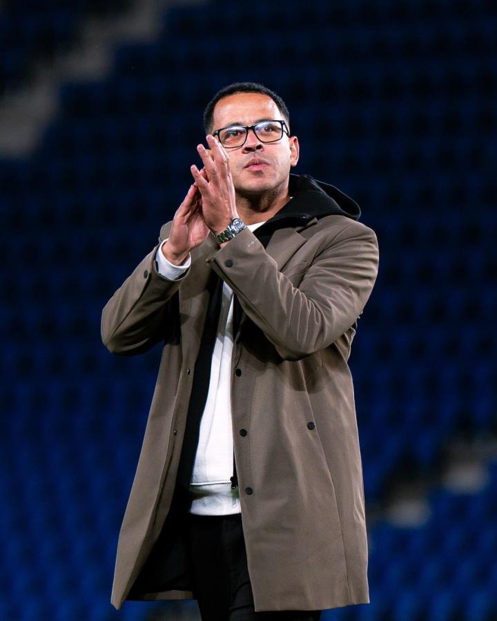 Imagen El primer pedido de Liam Rosenior como flamante DT de Chelsea fue Valentín Barco.