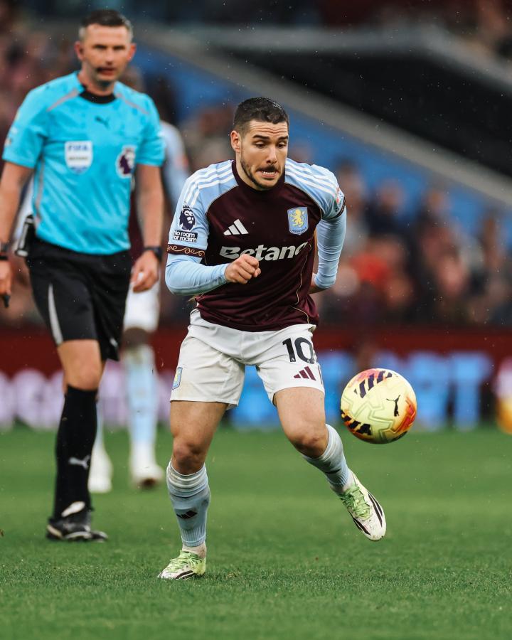 Imagen Emiliano Buendía jugó 75 minutos y no pudo hacer la diferencia para Aston Villa.