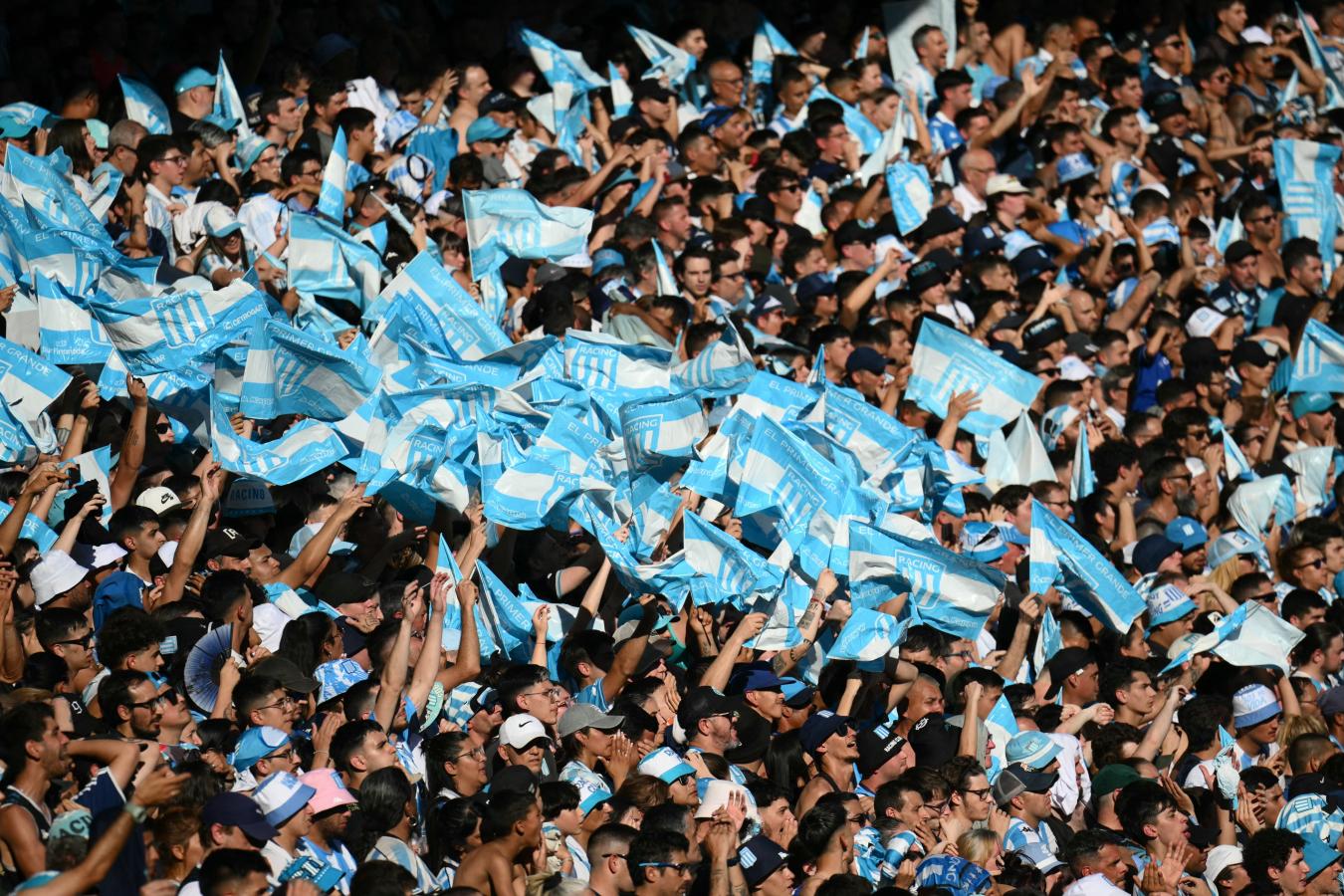 Imagen El Cilindro vibró al ritmo de Racing campeón.
