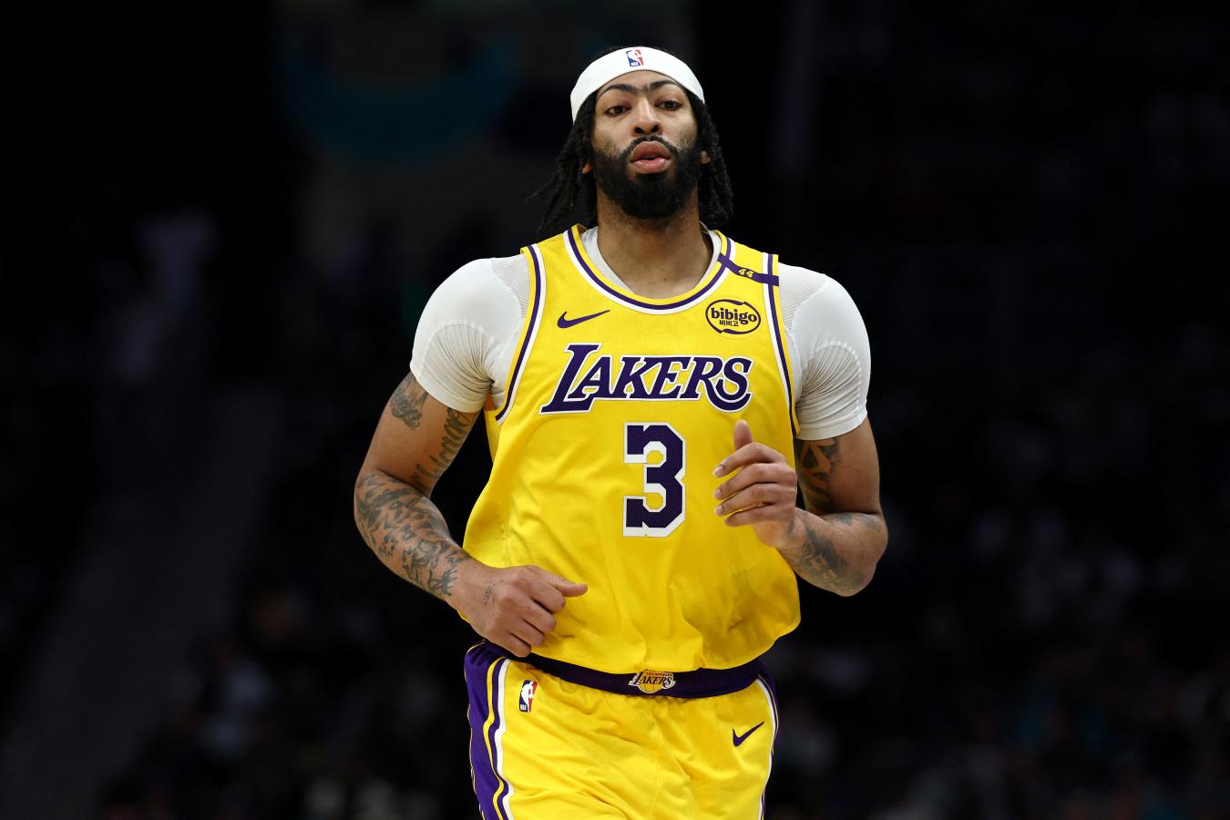 Imagen Anthony Davis cambiará la camiseta de los Lakers por la de Dallas Mavericks. Foto: AFP