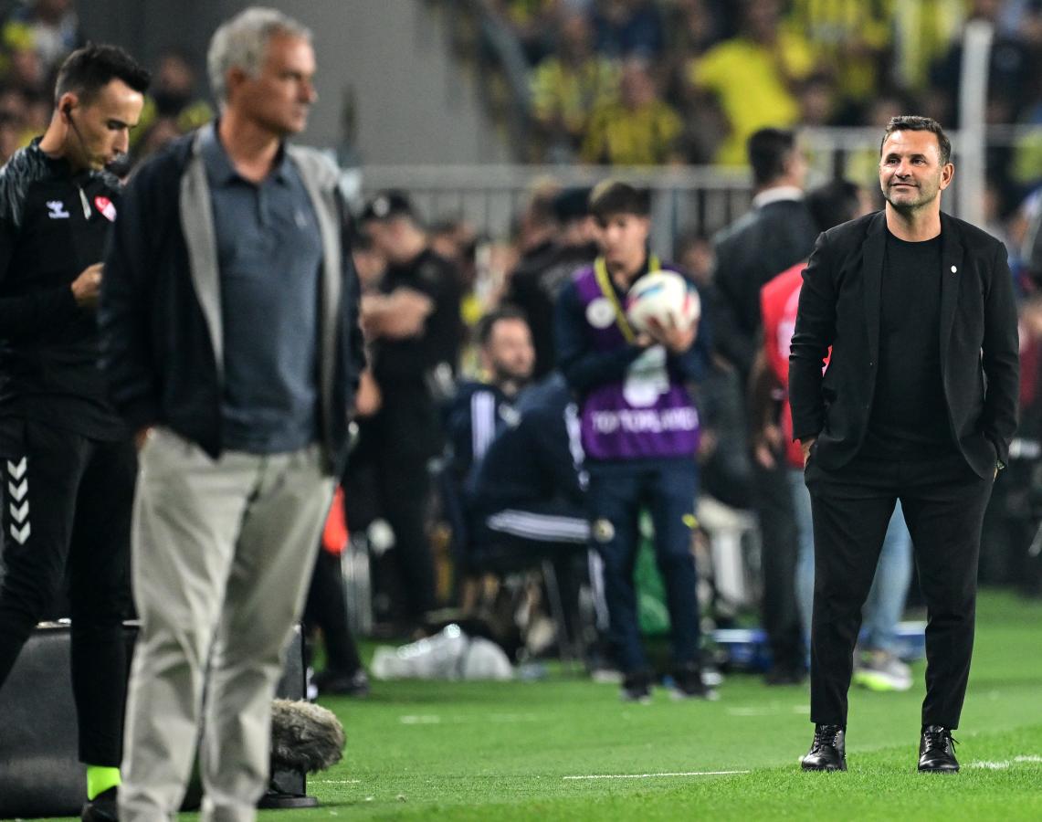 Imagen La foto que subió Galatasaray para burlarse de Mourinho.