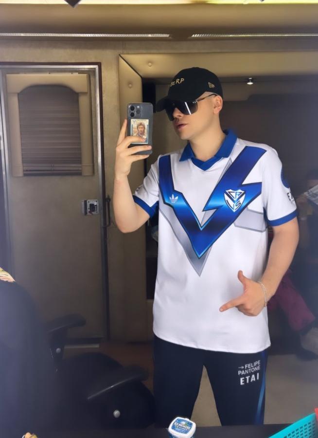 Imagen Bizarrap, el productor musical de fama mundial fanático de Vélez.