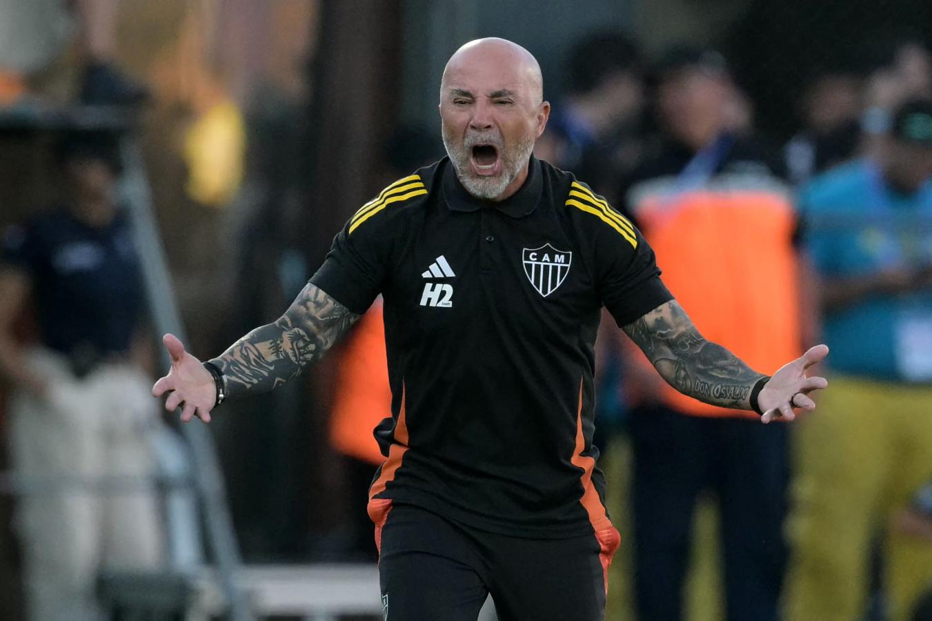 Imagen Jorge Sampaoli insiste por Lomónaco. Quiere reforzar la zaga de Mineiro con jerarquía.