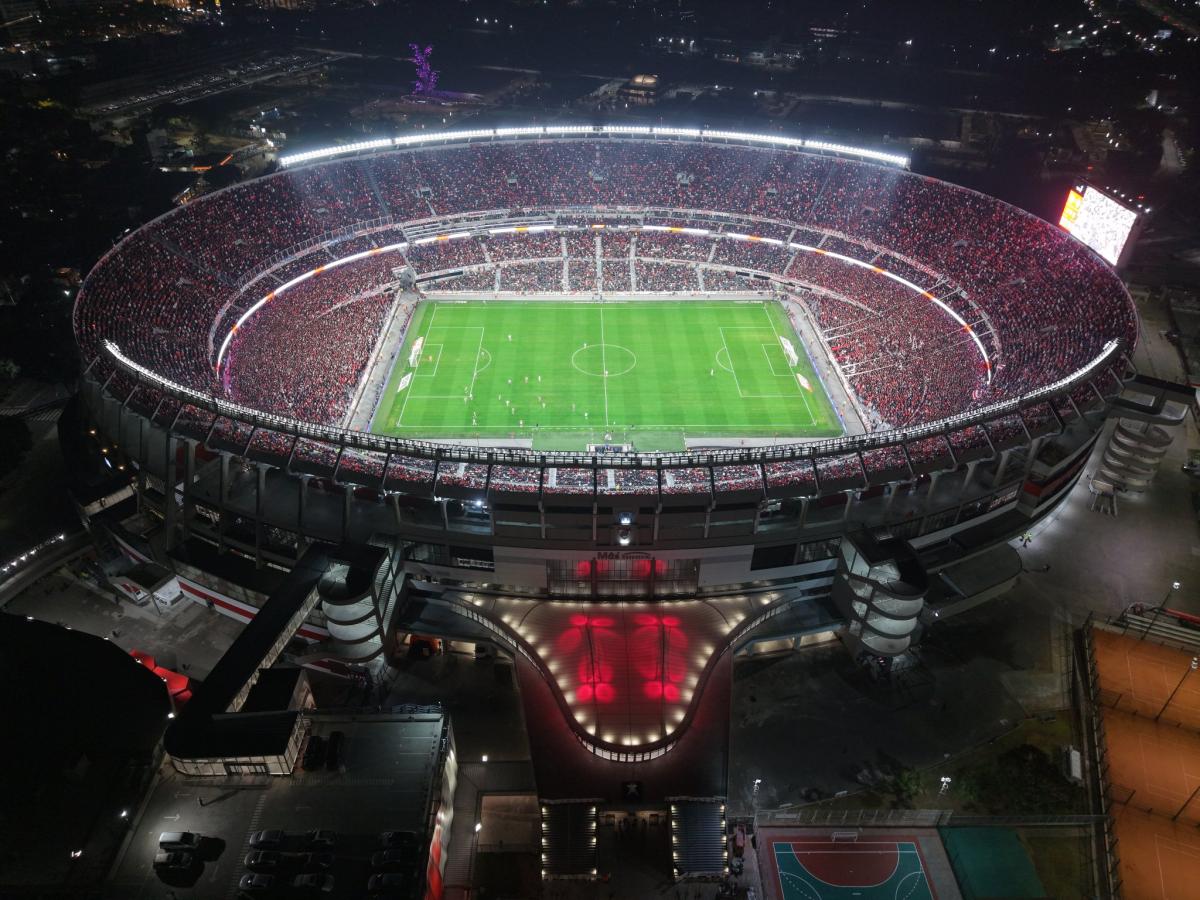 Imagen El majestuoso Estadio Monumental es un motivo de orgullo para los hinchas de River.