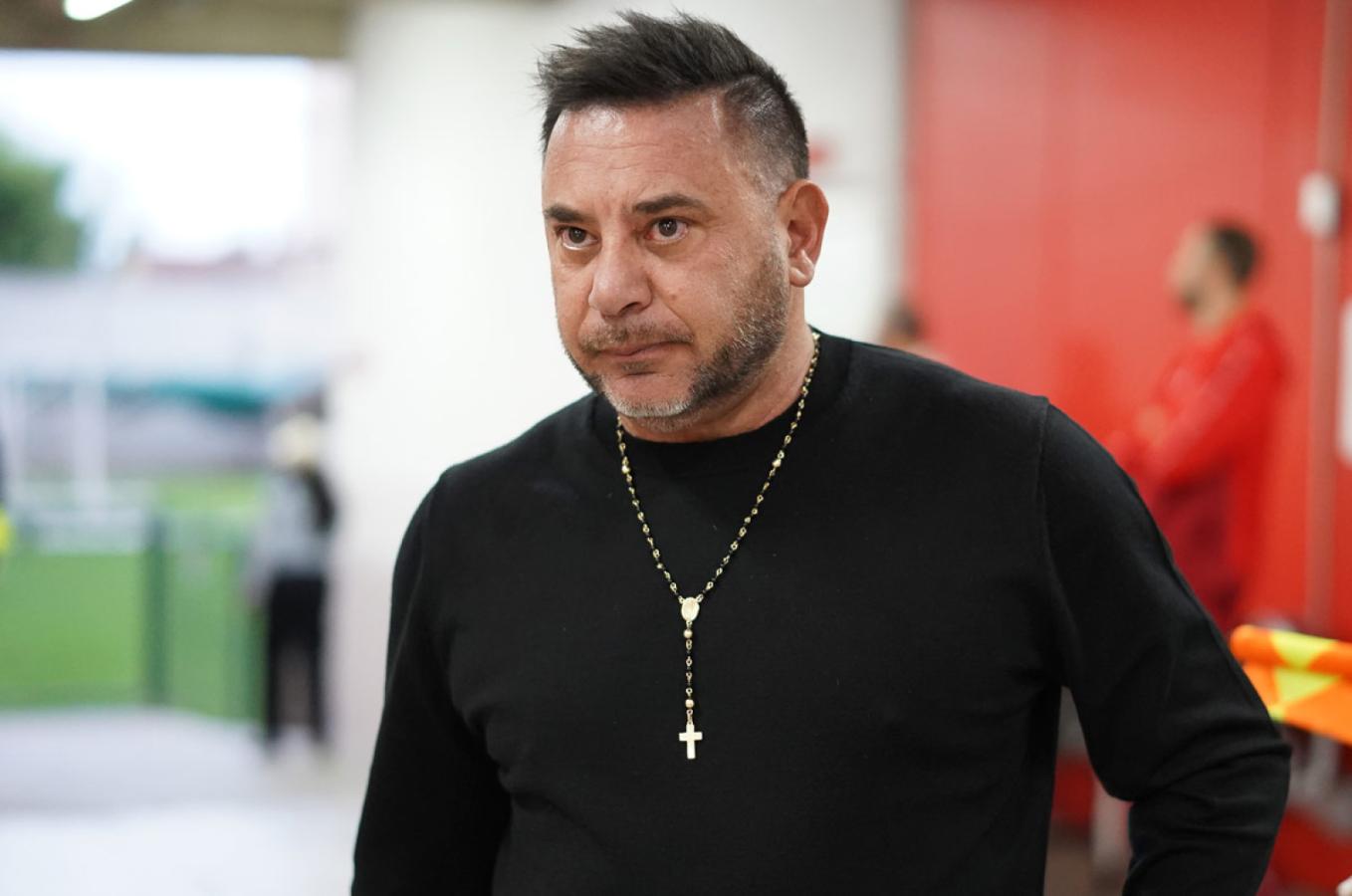 Imagen Antonio Mohamed confía en que se resolverá la llegada de Simón a Toluca. 