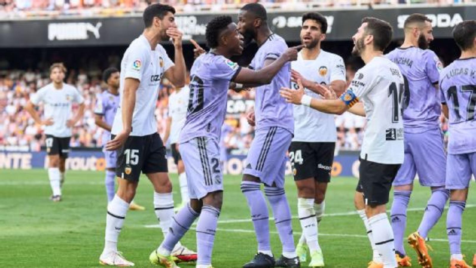 Imagen Vinícius fue expulsado durante el partido en Valencia (Getty Images)
