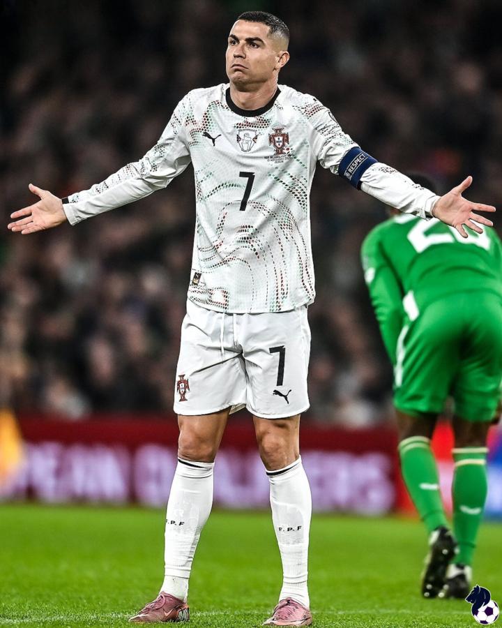 Imagen Es la primera vez que Cristiano Ronaldo es expulsado con su Selección.