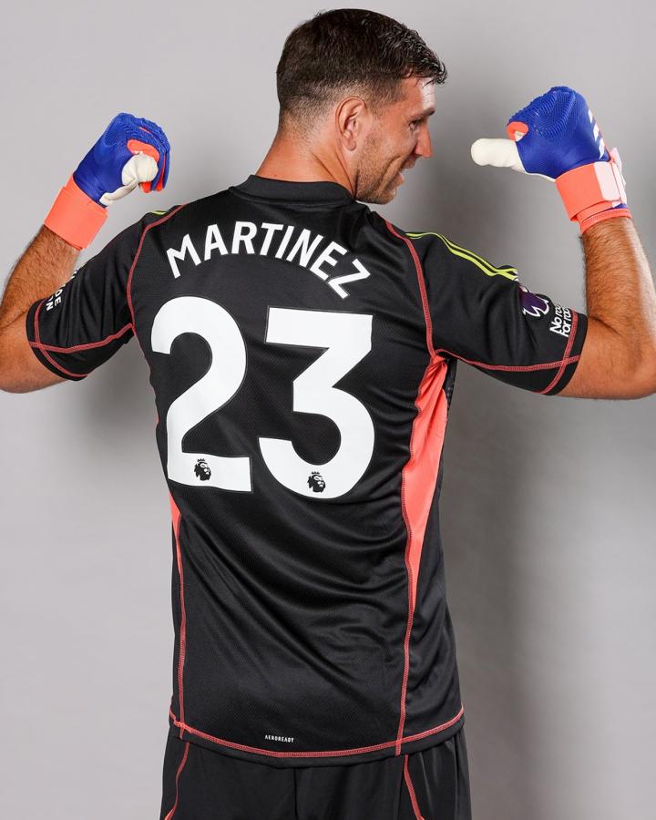Imagen Dibu Martínez usará el número 23 con Aston Villa, el mismo dorsal que luce con Argentina.
