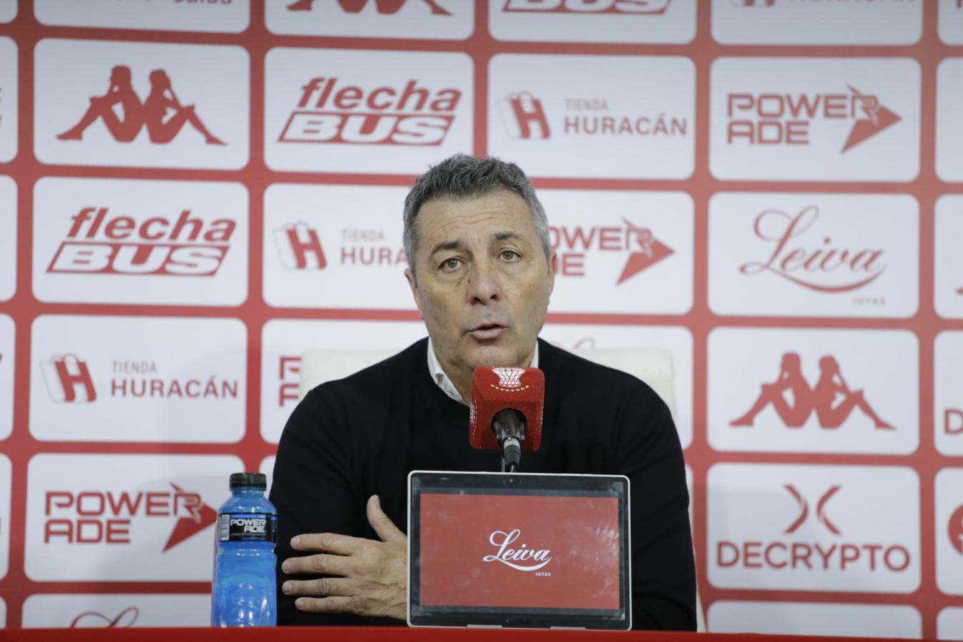 Imagen Kudelka les pidió a los hinchas de Huracán que disfruten del gran presente el equipo.