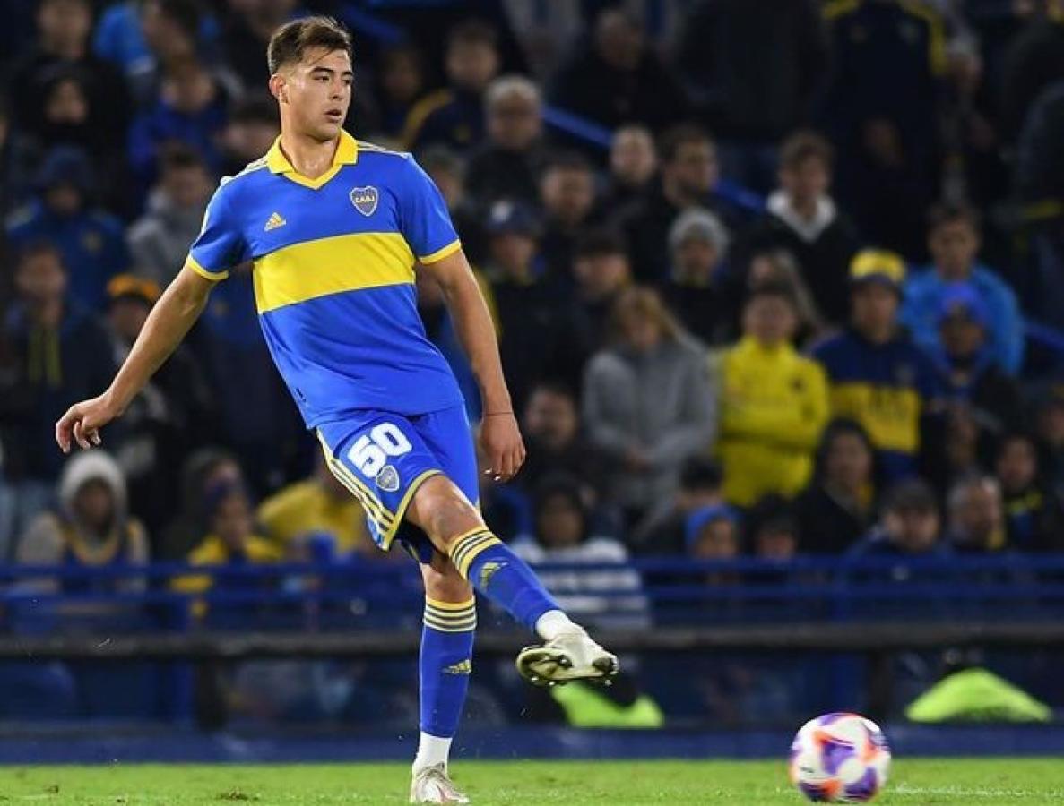 Imagen Chelsea accedió a que Anselmino se quede un año más en Boca.