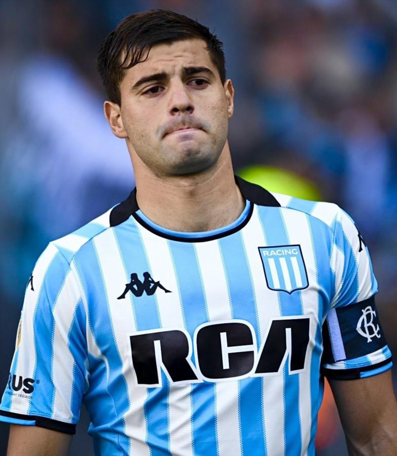 Imagen Santiago Sosa es una de las figuras de Racing y ya ha lucido la cinta de capitán.