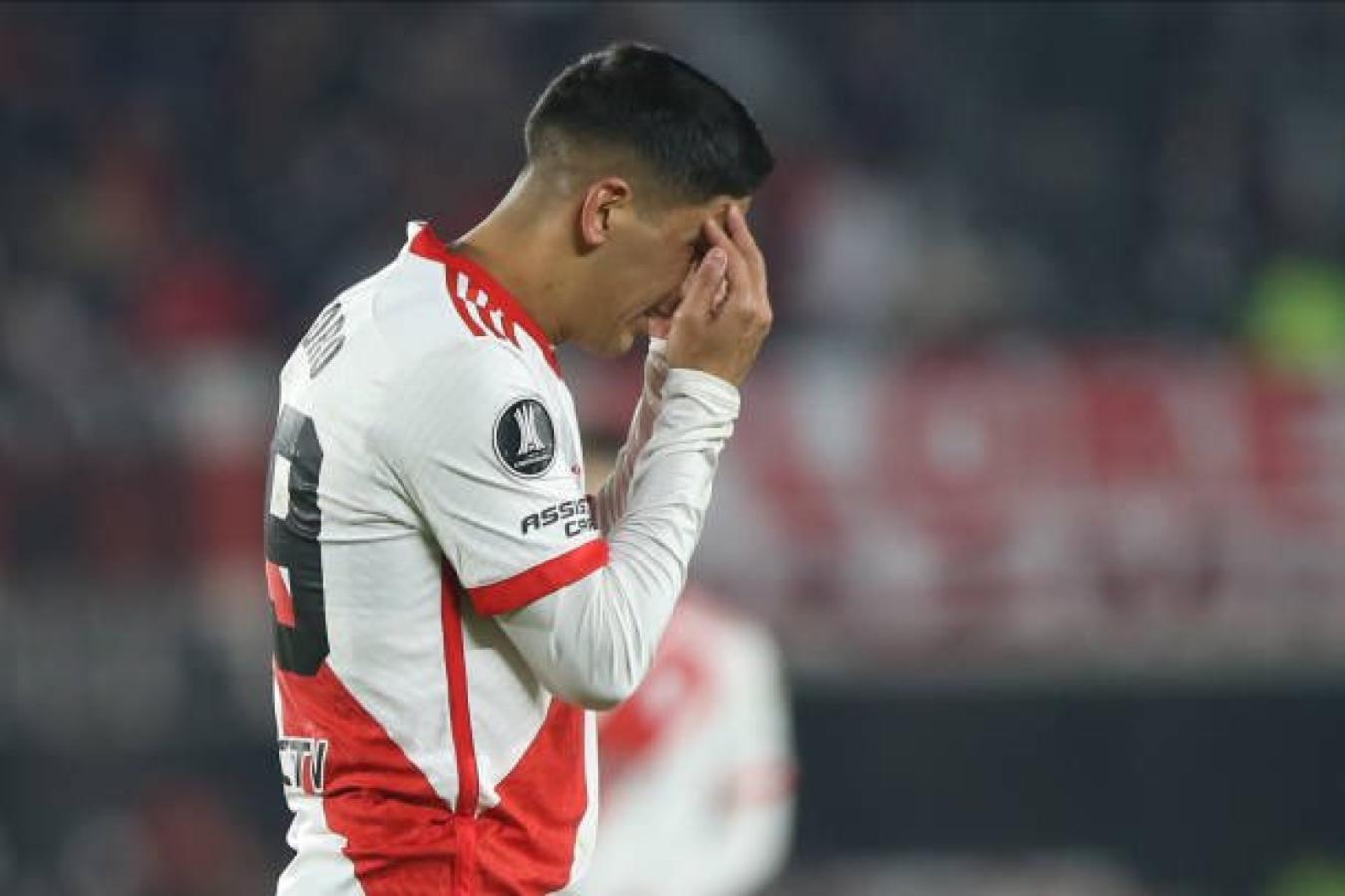 Imagen Rodrigo Aliendro estará un largo tiempo afuera y Gallardo debe pensar en cómo remediarlo.