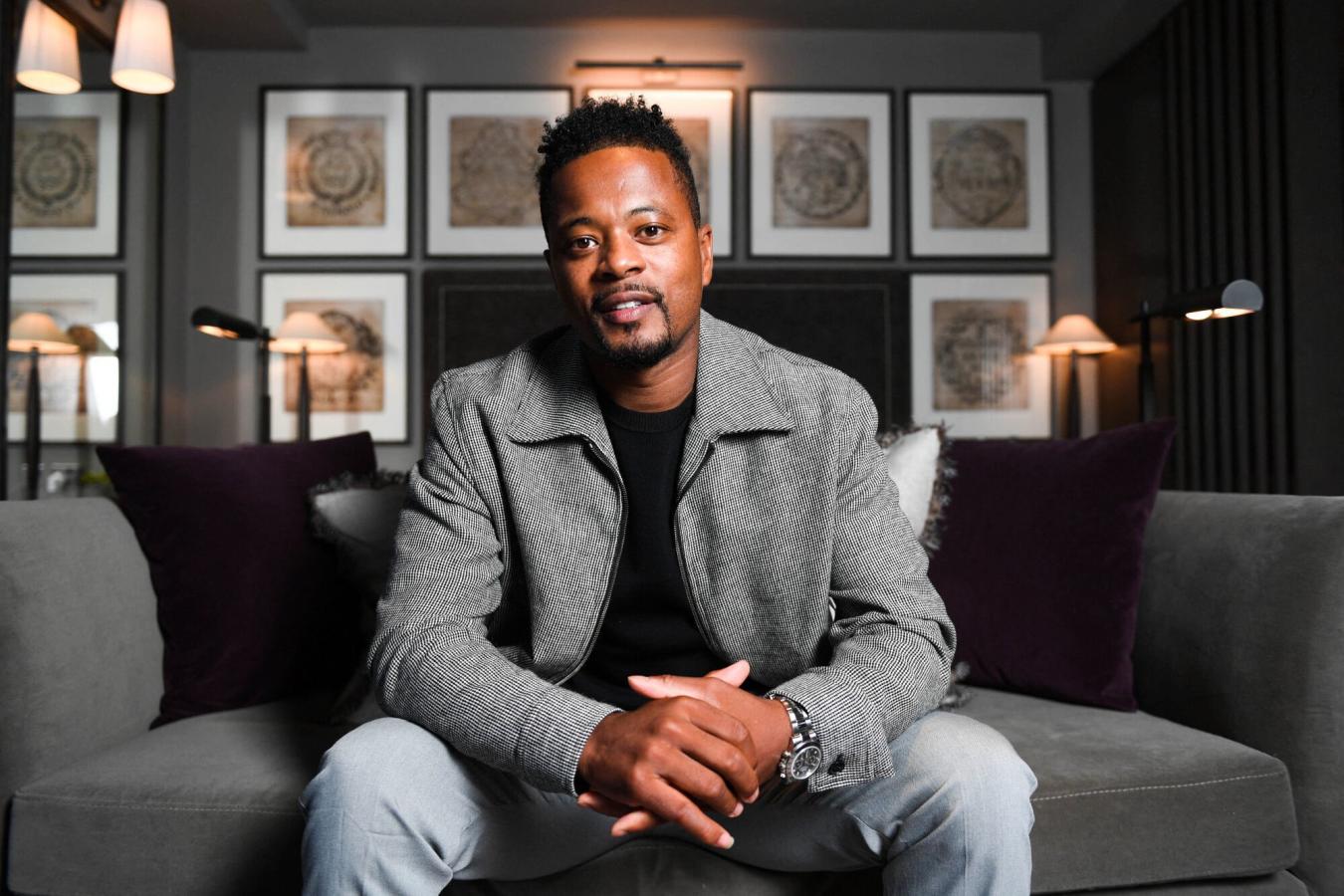 Imagen Evra: "Todos sabemos que en 2022 le regalaron el Mundial a Messi".
