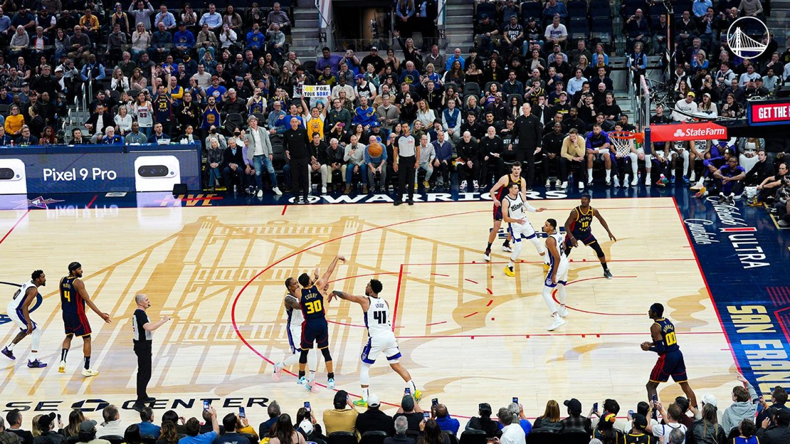 Imagen Una imagen espectacular del preciso momento en donde Curry hace historia.
