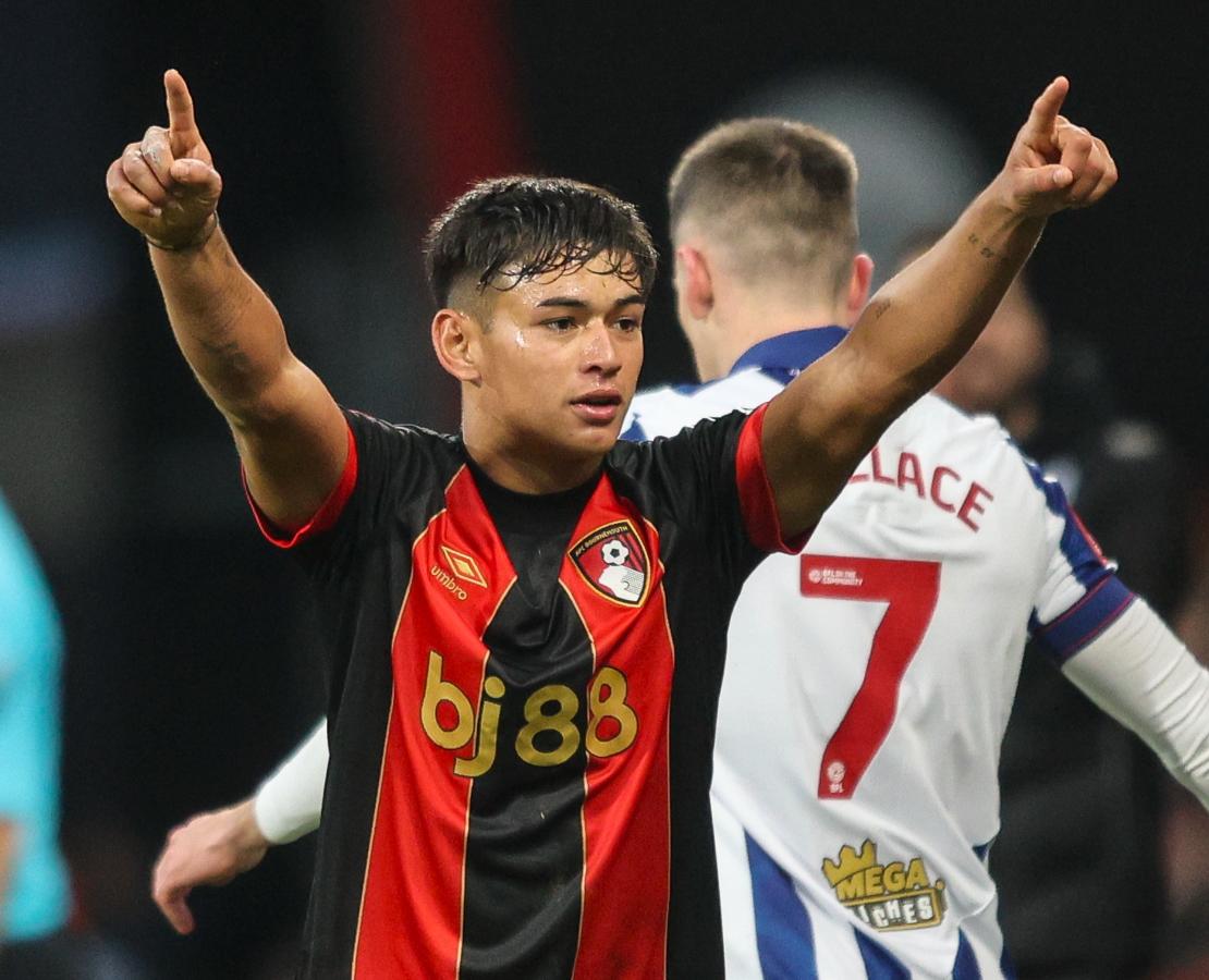 Imagen Soler acumula ocho partidos con Bournemouth: cinco por Premier League, uno por FA Cup y uno por EFL Cup