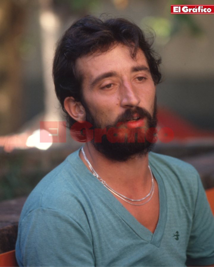 Imagen Daniel Herrero, charlando con El Gráfico, en 1981