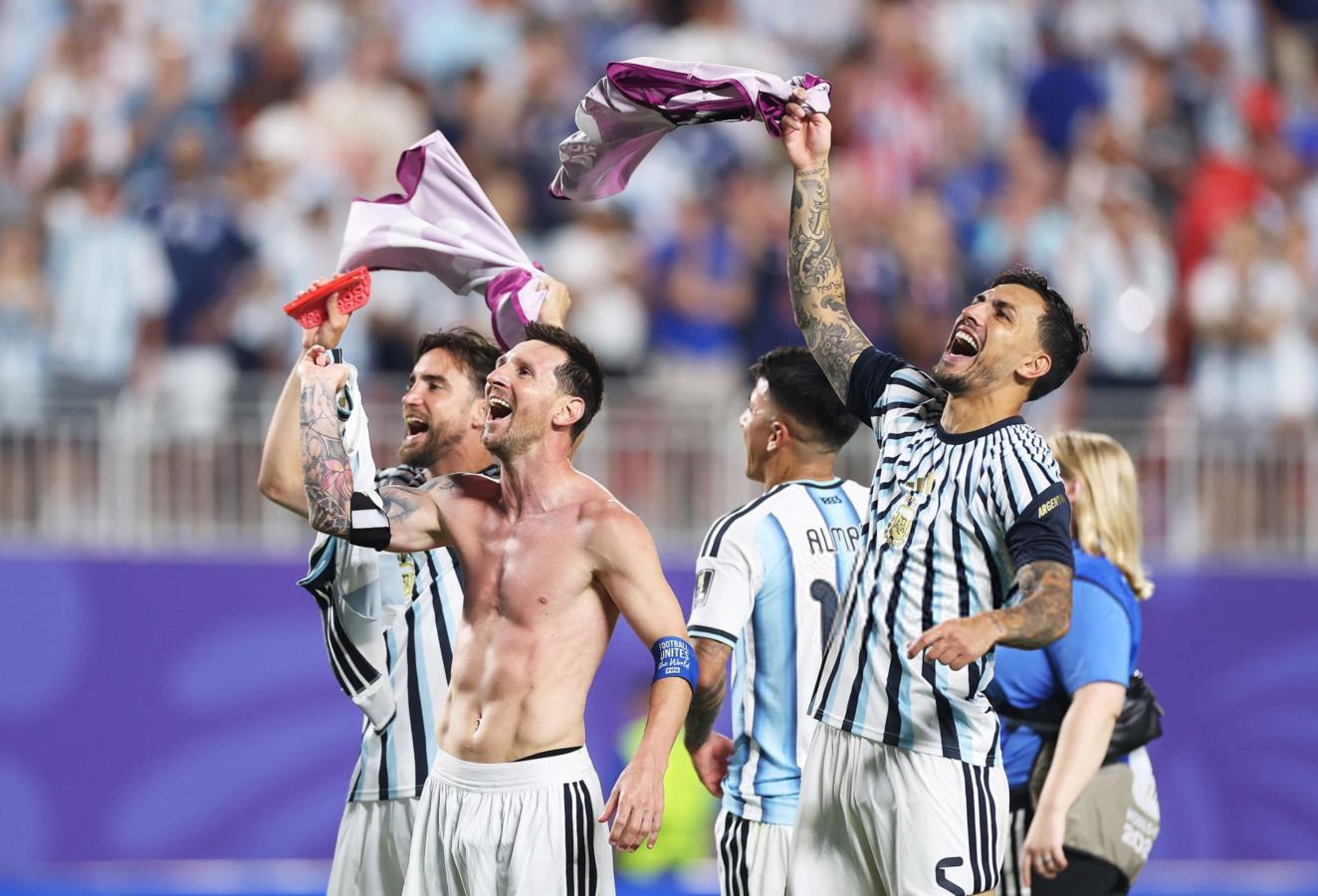 Imagen Dos asistencias de Messi en su primer enfrentamiento con Inglaterra.