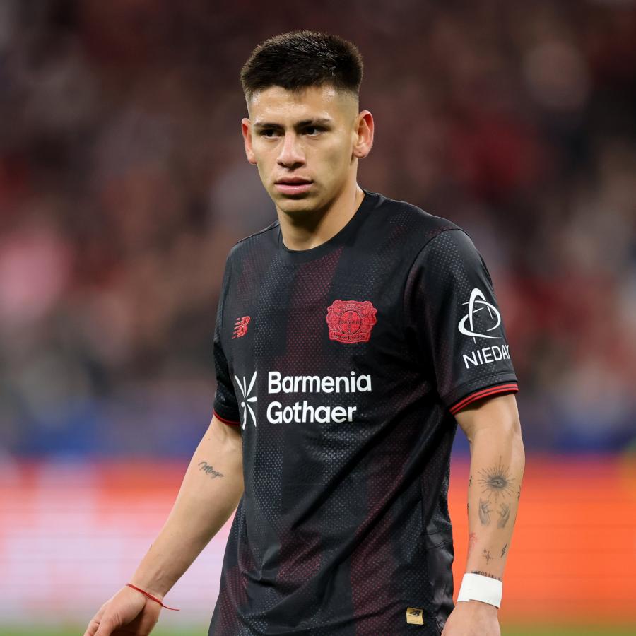 Imagen Claudio Echeverri juega poco y nada en Bayer Leverkusen.