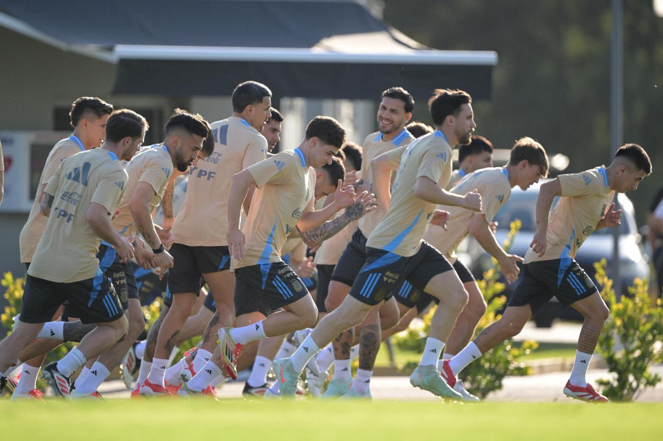 Imagen La Selección se prepara para la doble fecha de Eliminatorias.